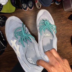 Sneakers (Nike, ASICS)